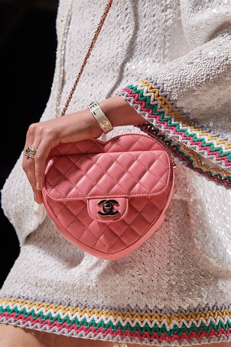 borsa cuore chanel|chanel borse italia.